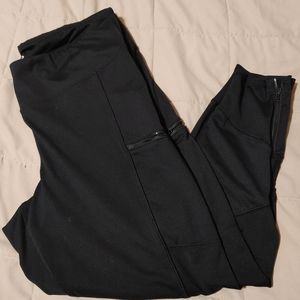 Maurices In Motion leggings w zip pocket